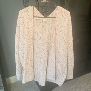 Moon & Madison Sweater in Size XS